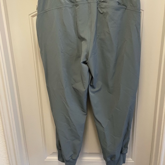 Old Navy high rise stretch jogger M - Picture 2 of 4